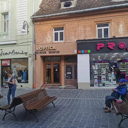Petit * Braşov